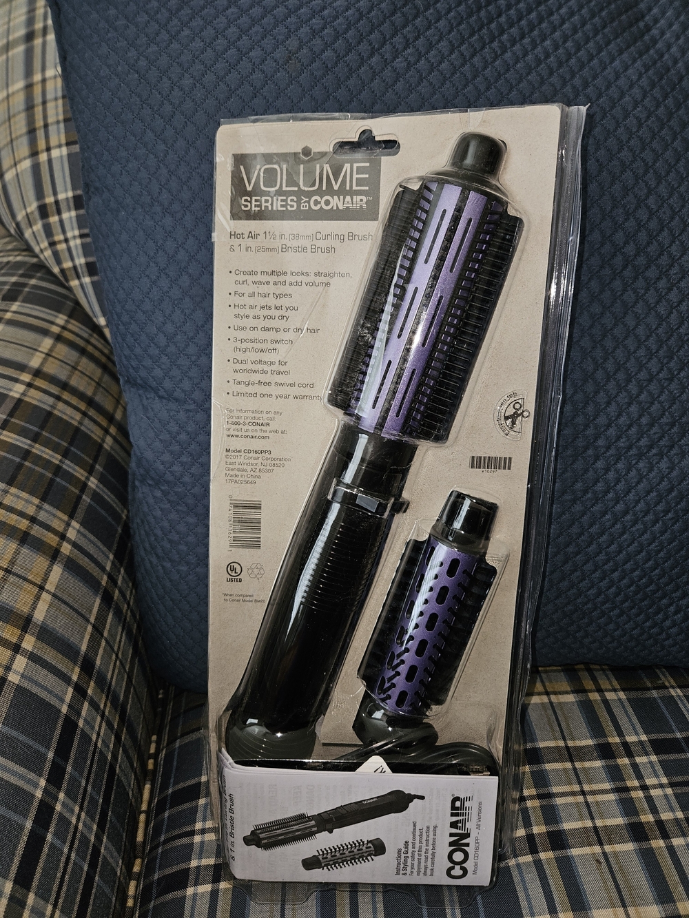 Conair Volume Series Hot Air Styling Brush - Purple/Black - Picture 2 of 2